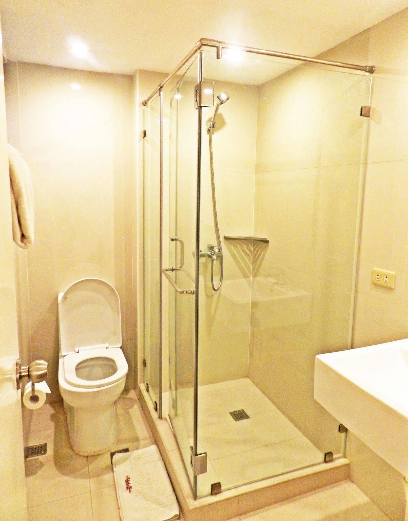 Salcedo Suites Makati City Esterno foto