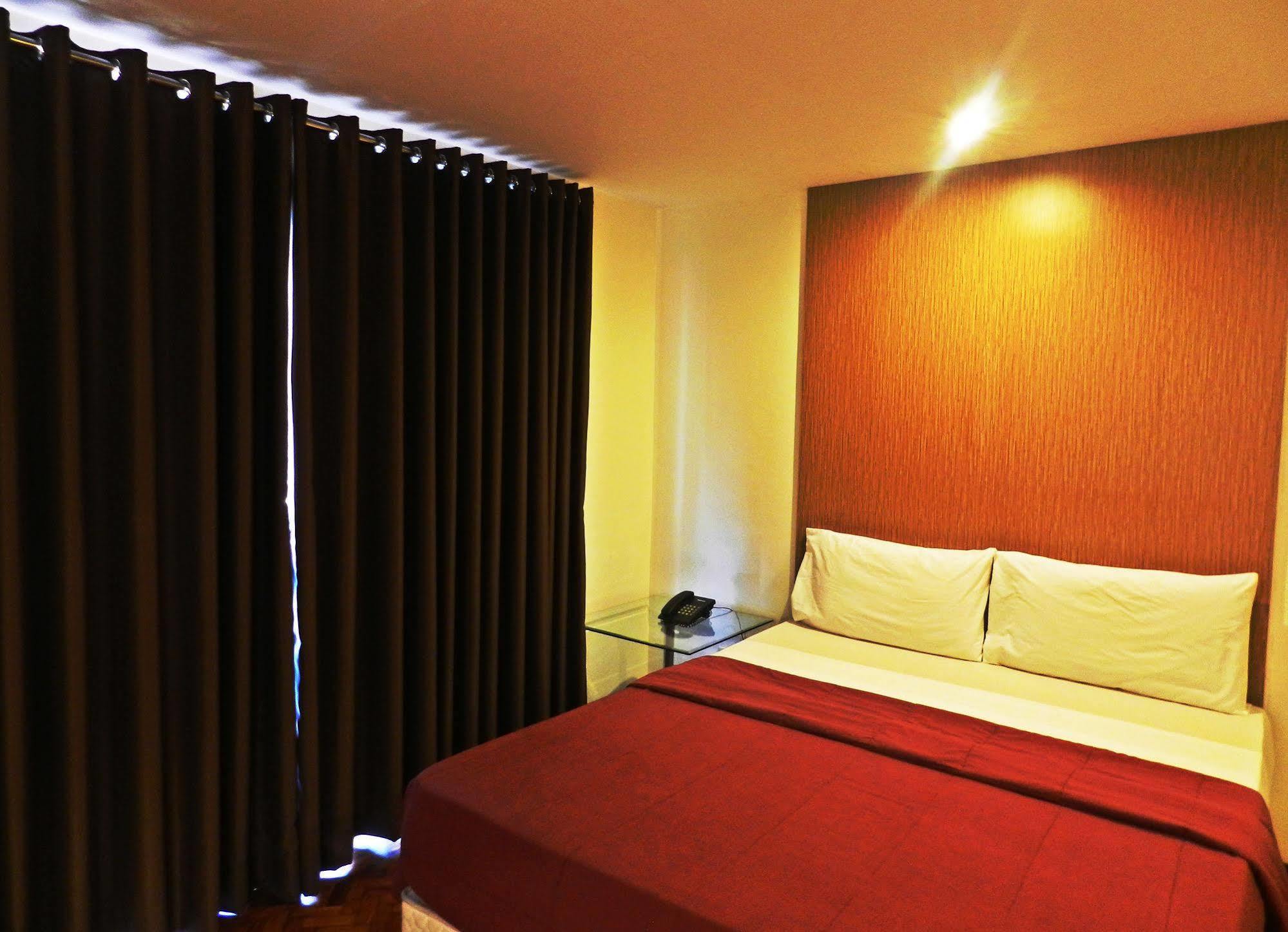 Salcedo Suites Makati City Esterno foto