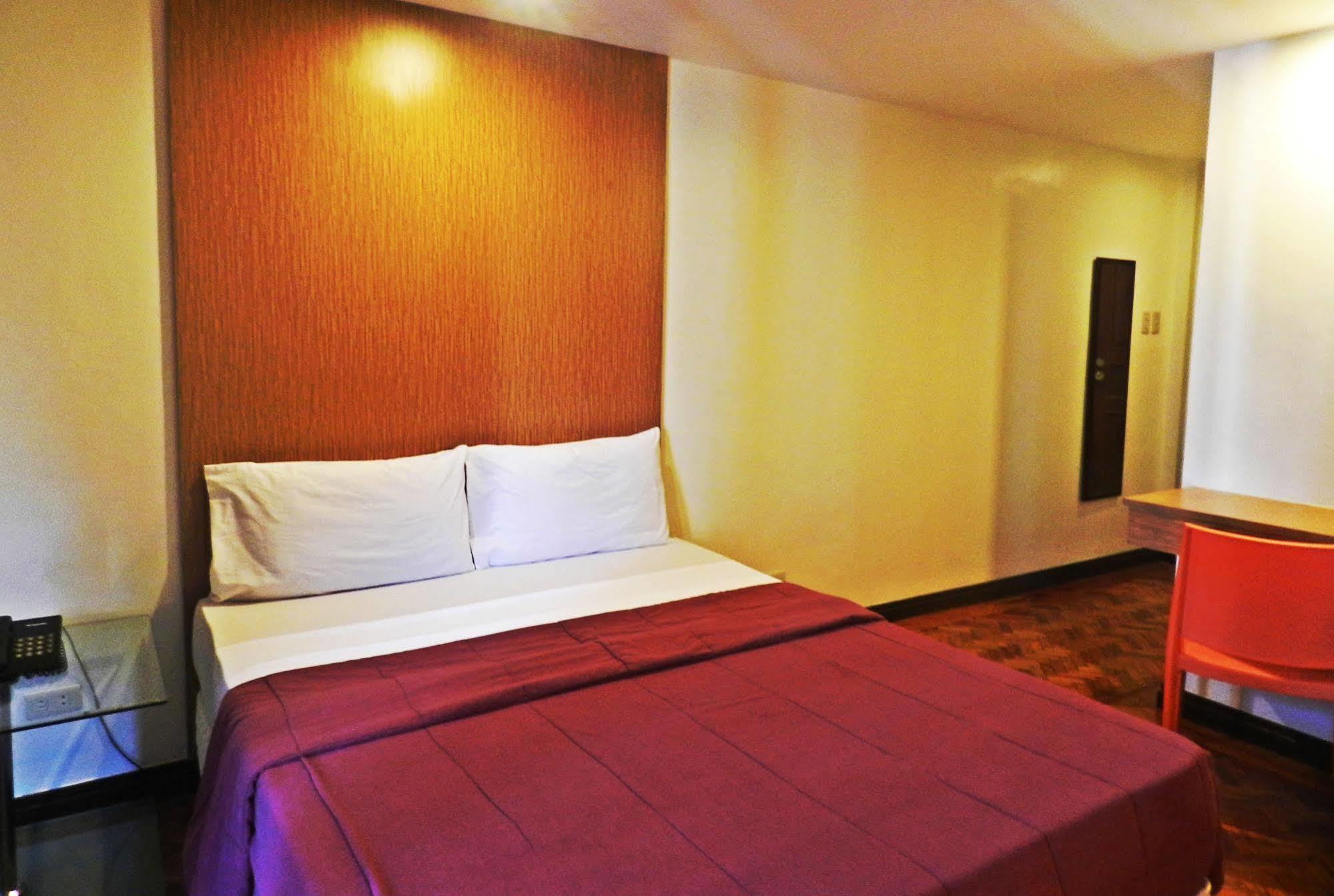 Salcedo Suites Makati City Esterno foto