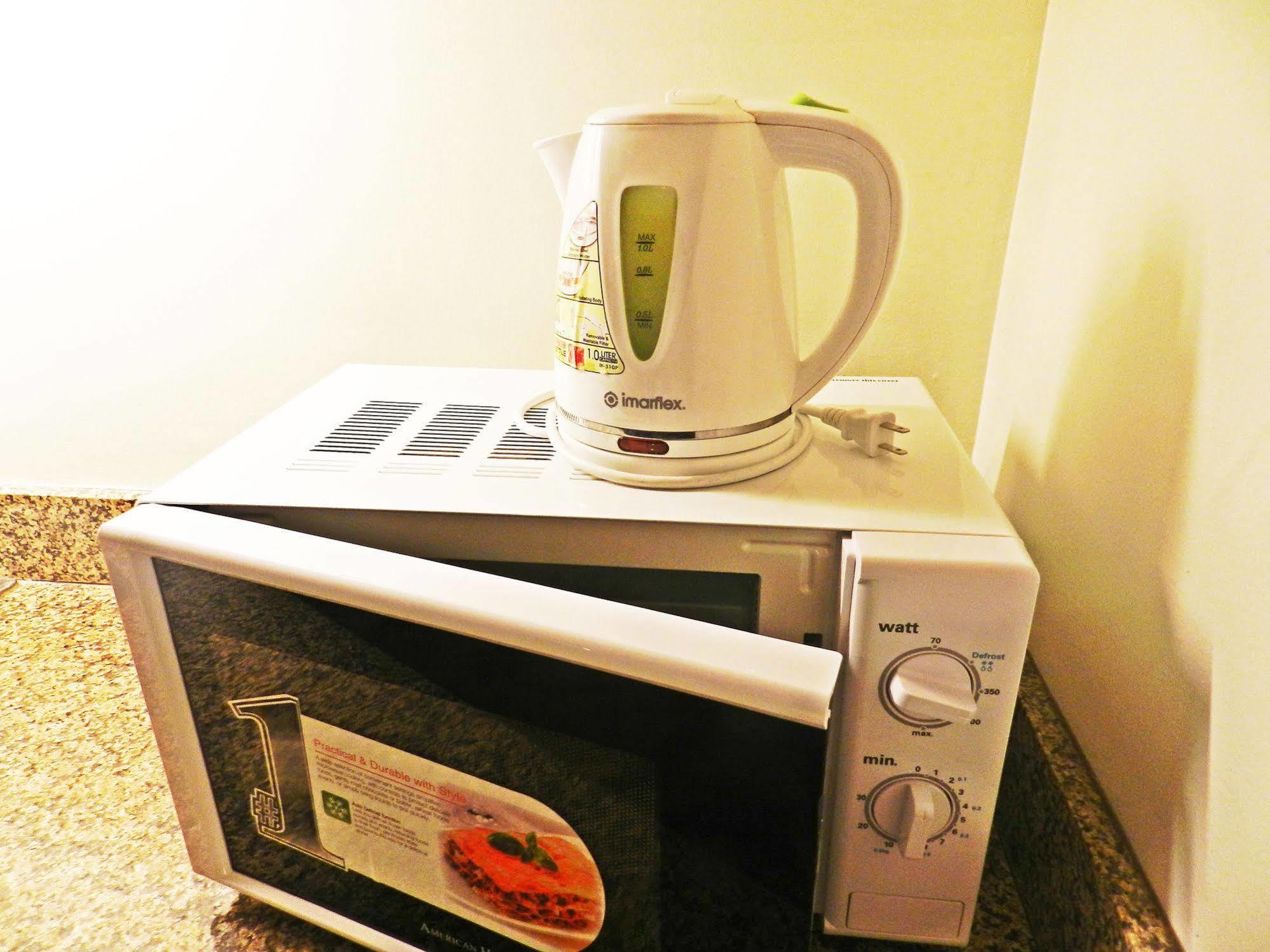 Salcedo Suites Makati City Esterno foto